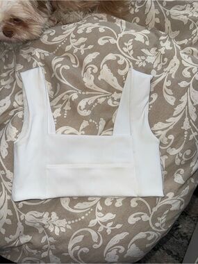 White Fox Boutique White Square Crop Tank - Clean Scoop Straps